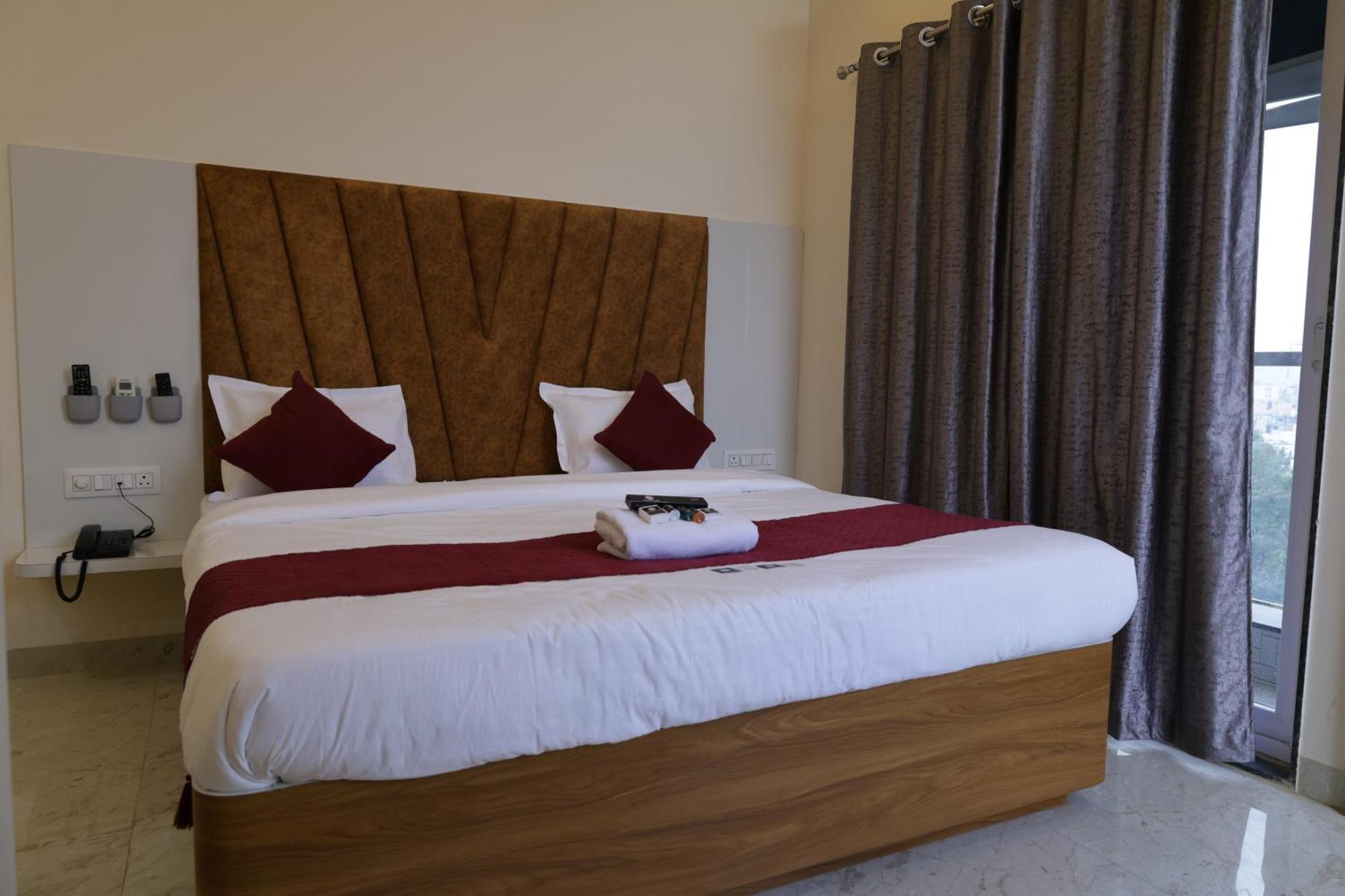 Hoshangabad Hotel The Prime Land מראה חיצוני תמונה