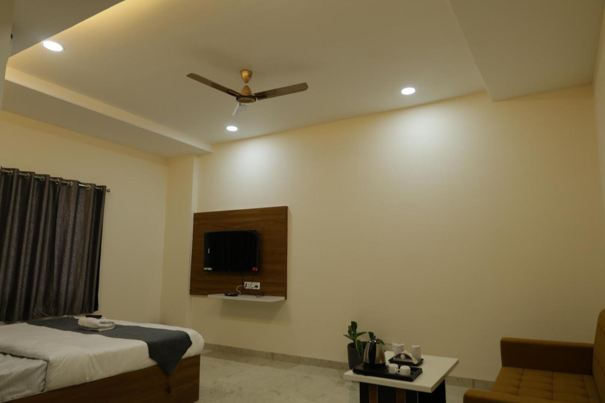 Hoshangabad Hotel The Prime Land מראה חיצוני תמונה