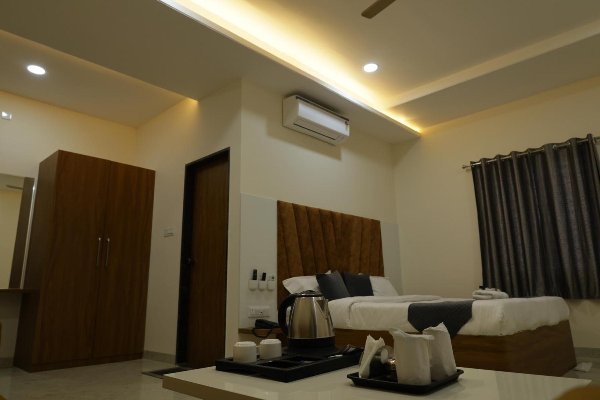 Hoshangabad Hotel The Prime Land מראה חיצוני תמונה
